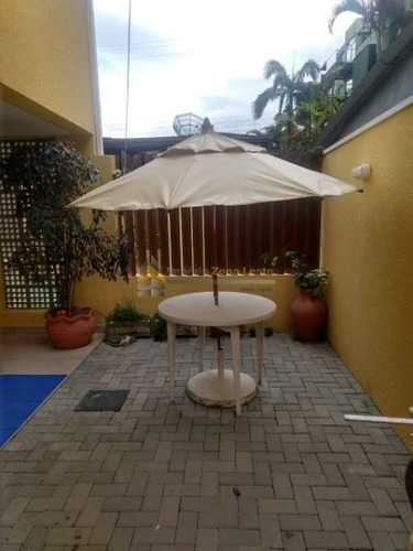 Imagem 7 de 17 de Sobrado Em Condomínio, Lázaro, Ubatuba; Próximo Das Marinas; Praias Sununga/lázaro/domingas Dias, Poucos Minutos Do Centro Da Cidade. - 3593