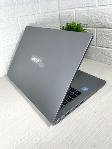 Laptop Acer Swift1 Pentium Silver N5000 128gb Ssd+64gb Ssd Plateado (Reacondicionado)