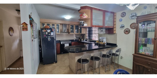 Casa En Venta En Urb Los Teques Country Club