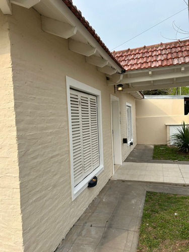 Casa Amplia, Exelente Estado Gral. (con Dto Opcional)