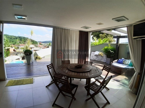 Imagem 11 de 28 de Gloria - Residência Alto Padrão - Averbada - Com Excelente Acabamento E Muito Bom Gosto Ideal Para Você Que Gosta De Receber Amigos - Ampla - 137 - 69392459