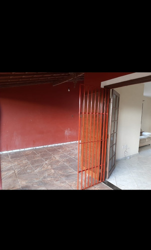 Casa Em Marica, 100mt Da Praia E Comercio
