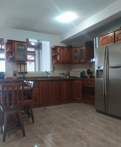 Imagen 16 de 30 de Casa En Venta Puerto Ordaz, Urbanización Chilemex Calle Copiapó, Bella Y Lista Para Iniciar Tu Hogar En Una Zona Tranquila. Una Casa Amplia Para Compartir En Familia