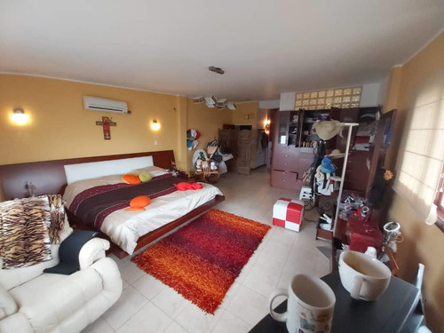 Imagen 3 de 14 de Casa De Dos Pisos Con Anexo En La Suiza San Antonio De Los Altos