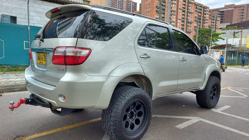Toyota Fortuner Srv 3.0 Mt