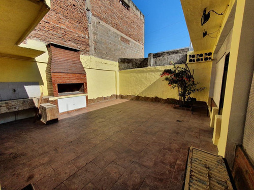 Imagen 12 de 17 de Italia 3300 - Impecable Casa En Venta En Rosario