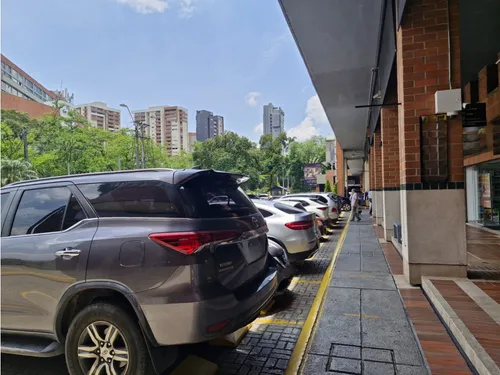 Local Comercial En Venta, Sector La Frontera, Medellín