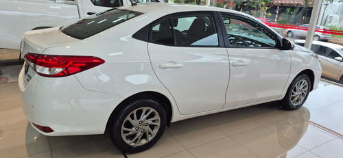 Toyota Yaris XLS 6MT 1.5 4P