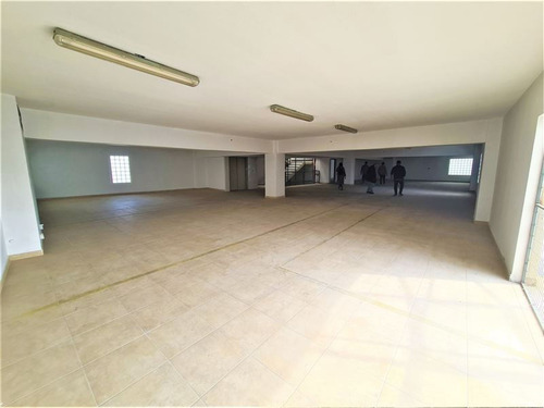 Galpón Hormigón | Todo Un Piso | 367 M2 | Detrás Universida