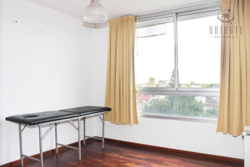 Imagen 12 de 24 de Departamento - La Plata