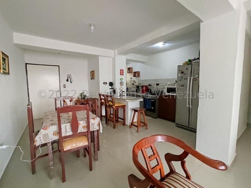 Imagen 10 de 15 de Apartamento En Venta En Turmero Urbanizacion Las Carolinas 23-3134 Wjo