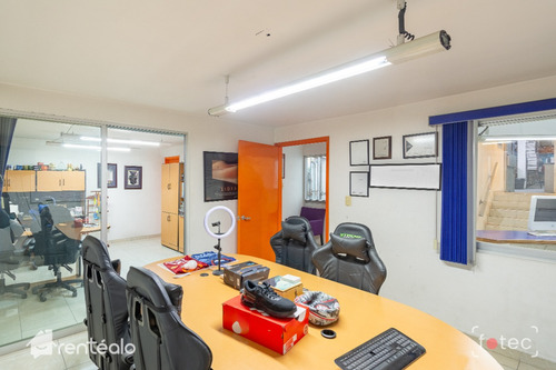 Amplia Bodega Con Montacargas Y Oficinas En Venta , Churubusco, Cdmx