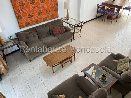 Vendo Casa En Calle Cerrada Los Chorros 25-18391