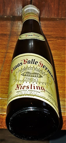 Botellita Vino Blanco Riesling Valle Hermoso - Suter Cerrada (Usado)
