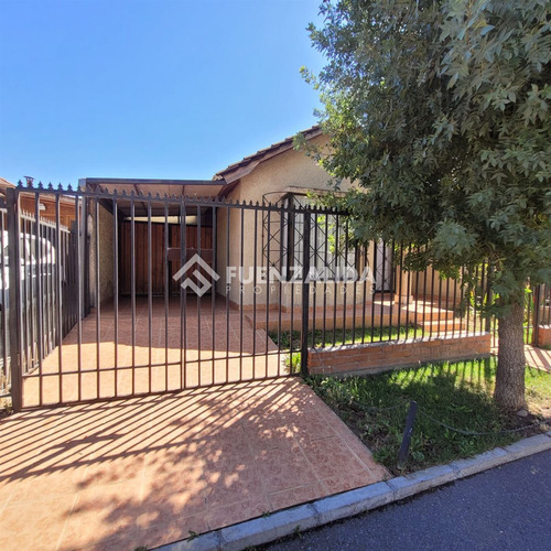 Casa En Venta De 3 Dorm. En Cerrillos