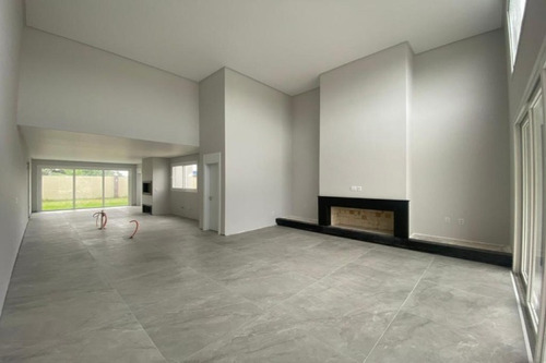 Imagem 8 de 20 de Casa À Venda Em Xangri-lá - Ca01401 - 69740279