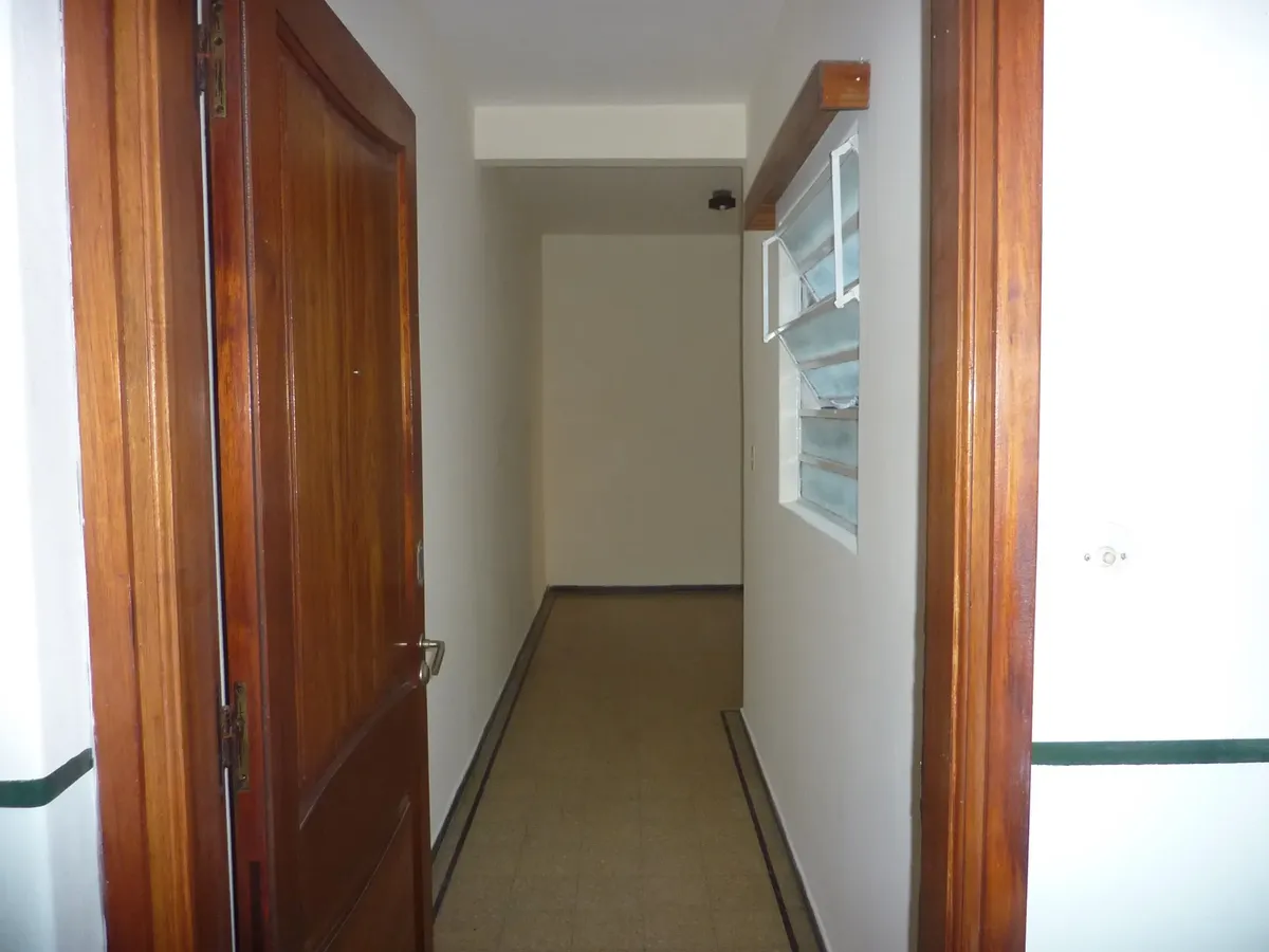 Dueño Alquila Apto 1 Dormitorio Parque Batlle, Con Balcón A La Calle, Cocina Definida, Segundo Piso $21.000 · Foto 2