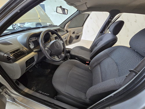 Renault Clio 1.0 16v Campus Hi-flex 5p