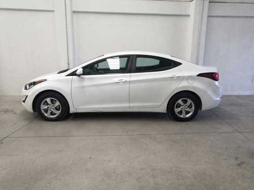 Hyundai Elantra 1.8 Gls At 2015