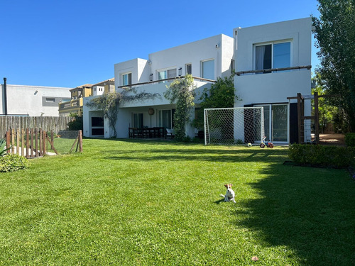 Casa Chalet  En Alq. Temporario En San Francisco, Villanueva, Tigre