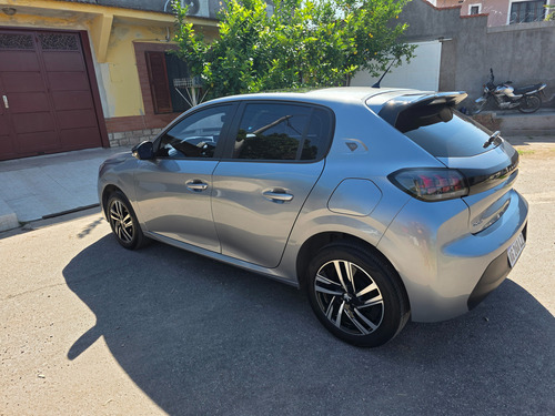 Peugeot 208 1.6 Road Trip At