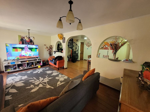 Vendo Amplia Casa Doña Isidora Gerónimo Alderete, La Florida
