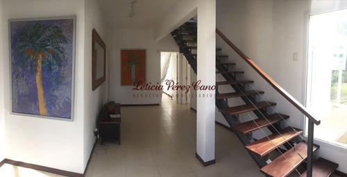 Imagen 9 de 19 de Alquiler Casa Laguna Blanca, Manantiales 5 Dormitorios
