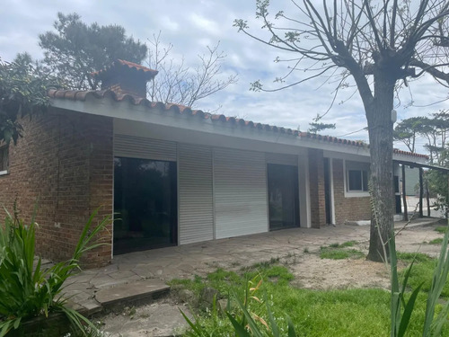 Casa En Venta Más Apartamento Y Excepcional Terreno De 1860m2