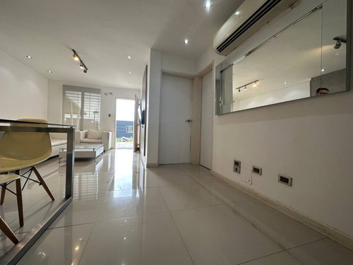 Espectacular Y Moderna Casa En Cabudare Remodelada En Excelente Ubicacion Con Facil Acceso A La Avenida Intercomunal Vigilancia Privada Las 24 Horas Tanque Subterraneo De 3000 Litros Cocina Equipada