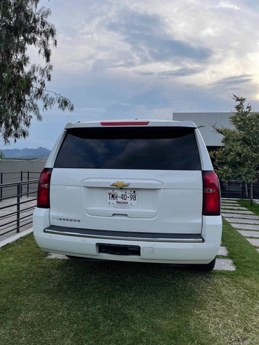 Imagen 3 de 10 de Chevrolet Suburban 5.3 Ltz V8 4wd 2da Cubo At 2015