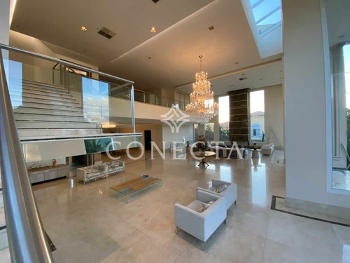 Imagem 17 de 30 de Tamboré 01 | Casa Alto Padrão | 5 Suítes | A Venda | Amplo Living | Salão De Festas | Fino Acabamento - Cnc1228