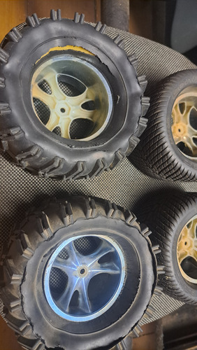 4 Rodas E Pneus Monster Truck Traxxas Revo T-maxx (Usado)