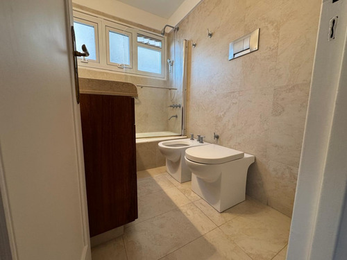 Alquiler / Venta Departamento Zona Embajadas 2 Dormitorios Más Escritorio Con Dependencia Y Cochera