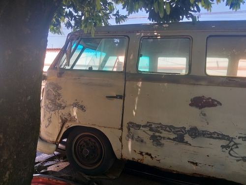 Volkswagen Kombi Corujinha 74 C/ Docks E Motor P/ Restaurar