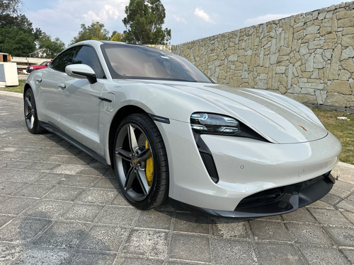 Taycan Turbo S 2021 Color Crayón