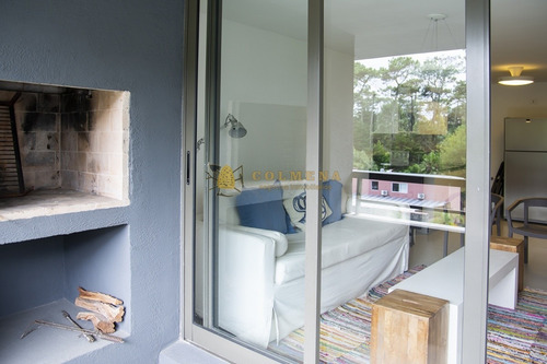 Apartamento De 1 Dormitorio Y Medio, A La Venta, En Punta Del Este- Ref: 3883