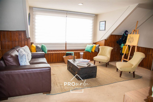 Casa En Venta De 6 Dorm. En Lo Barnechea