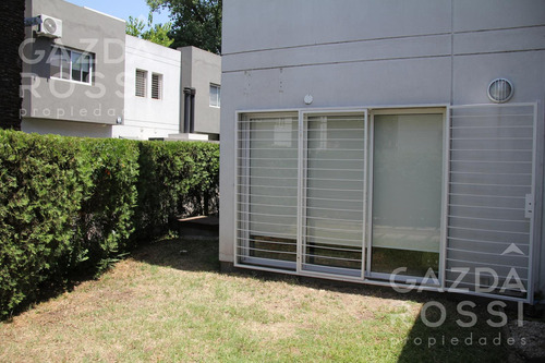 Casa - Duplex En Venta En Adrogue