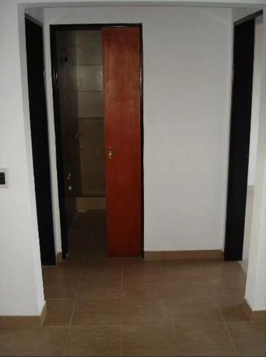 Imagen 12 de 17 de Casa En Venta - 2 Dormitorios, Cochera - 60 Mts2 Sobre Lote De 150mts2 - Villa Elvira
