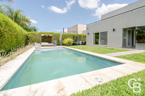 Venta - Casa 6 Ambientes - Suite En Planta Baja - Noreste - Barrio Privado Ayres Plaza