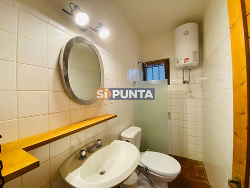Imagen 5 de 13 de Casa En Venta A Metros De La Posta De Tres Dormitorios