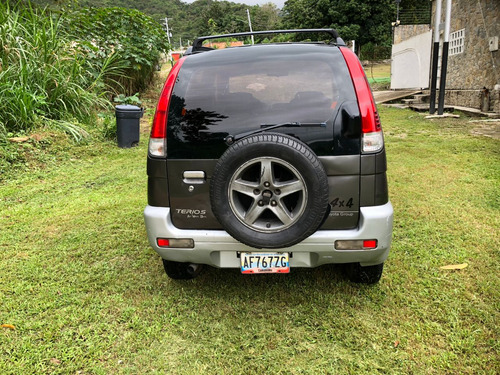 Vendo Terios 4x4 2005 A/a Full Equipo.