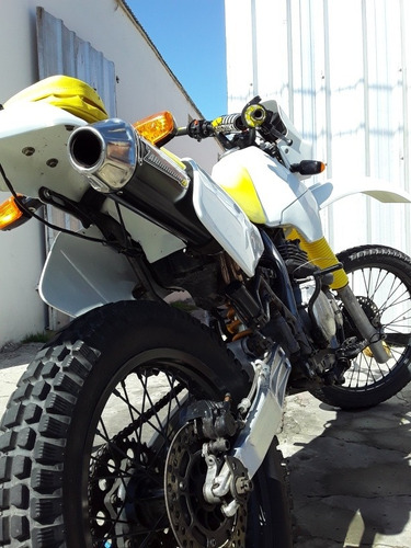 Imagen 6 de 10 de Suzuki Dr 250