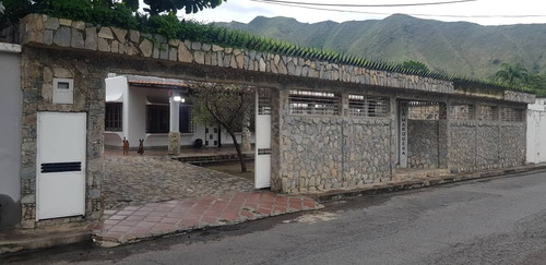 Se Vende Espectacular Quinta En Las Delicias, Barrio Sucre 