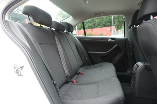 Imagen 12 de 14 de Volkswagen Jetta Style 2013