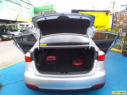 Imagen 10 de 15 de Kia Cerato Pro Ex