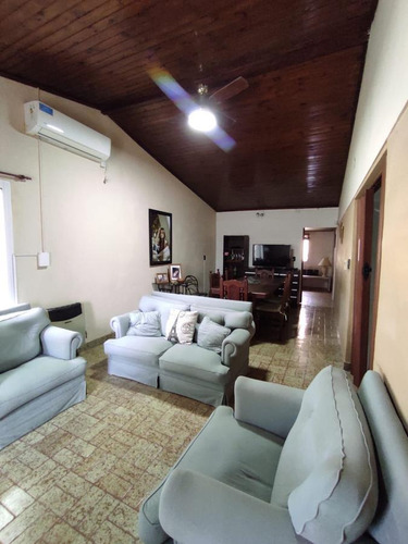Imagen 2 de 10 de Se Vende Casa De 3 Dormitorios En Esperanza