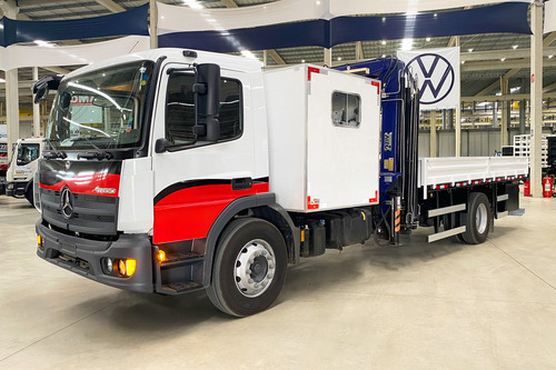 Caminhão Mb Atego 1719 4x2 25/25 Cabine Suplementar