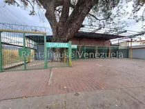 Comprar Local Comercial En Venta Con Área De Deposito, Oficinas. Mezzaninas, Con Zona De Venta Al Detal. Ubicado En Avenida Bolivar Oeste Maracay. Rah  25-6959