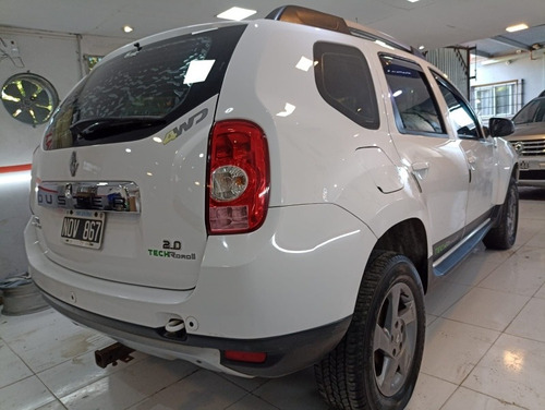Imagen 9 de 10 de Renault Duster 2.0 4x4 Luxe Nav 138cv Gnc 2014